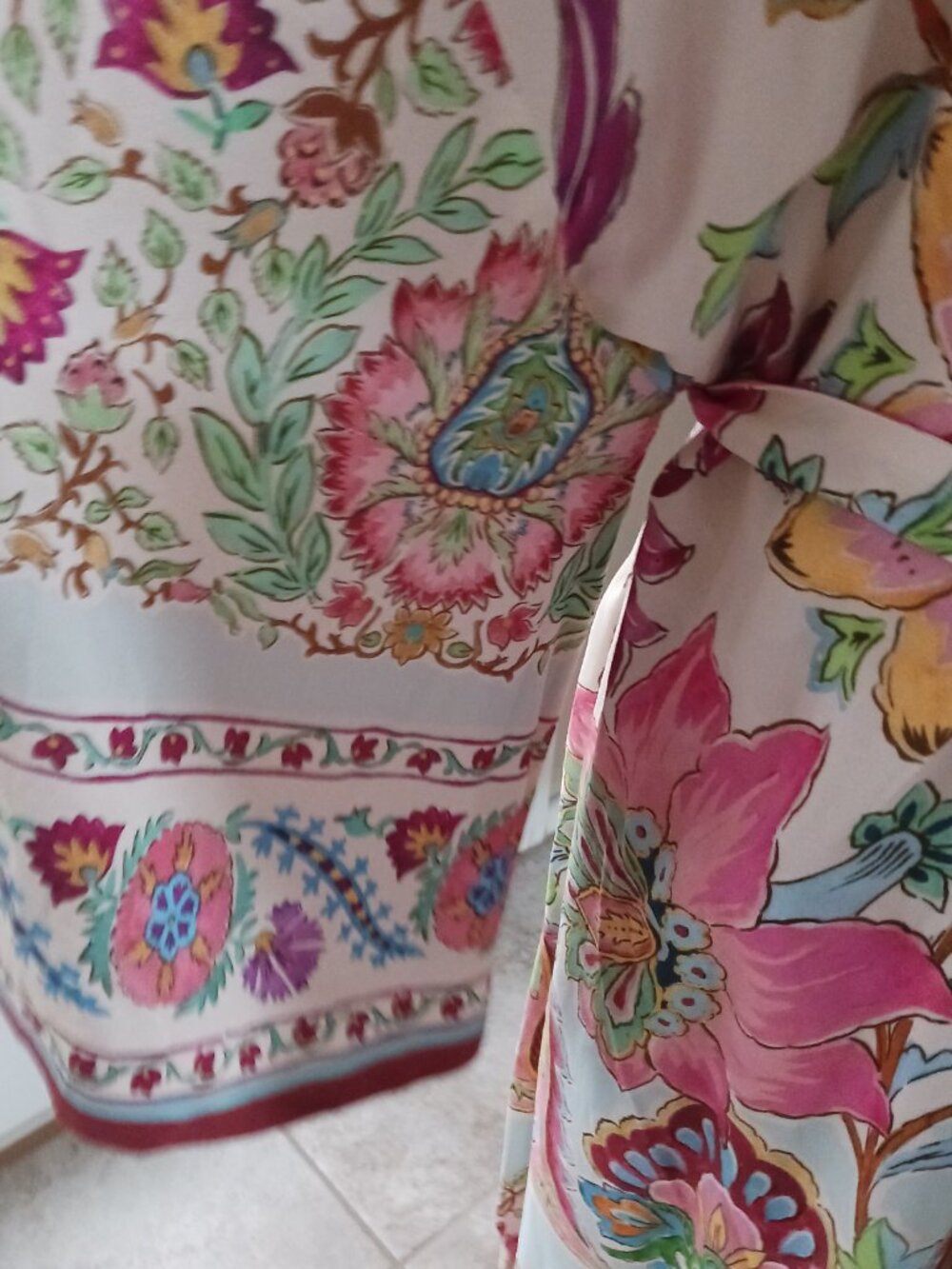 NWT - PRINTED XL KIMONO ROBE WITH BELT - Picture 5 of 7